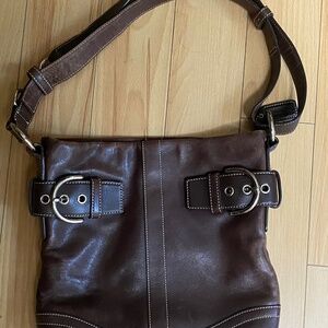 VINTAGE CHOCOLATE BROWN LEATHER COACH HANDBAG